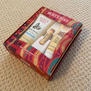 Burts Bees holiday gift set
